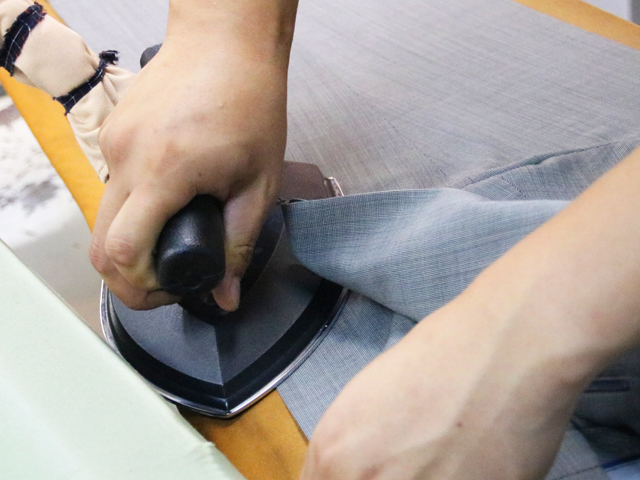 スーツクリーニングの流れ